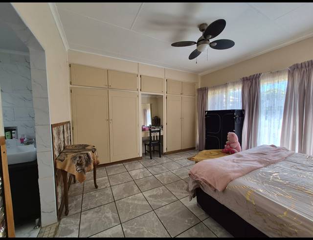 3 BEDROOM HOUSE FOR SALE IN GOLF PARK